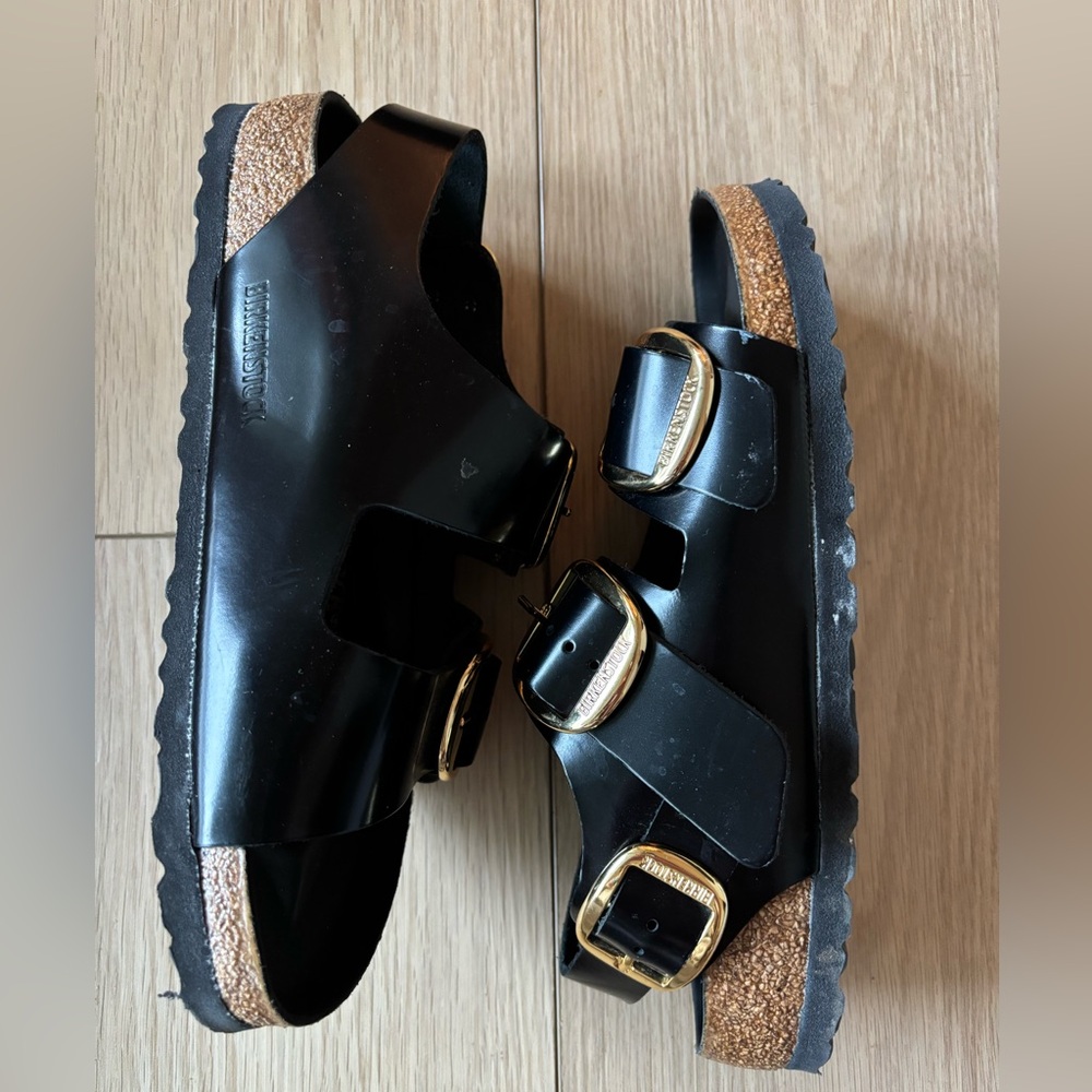Birkenstock Arizona Big Buckle High Shine Sandals in Black - Picture 7 of 9
